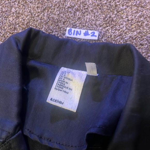 Black denim jacket. Size 4. - Picture 6 of 11